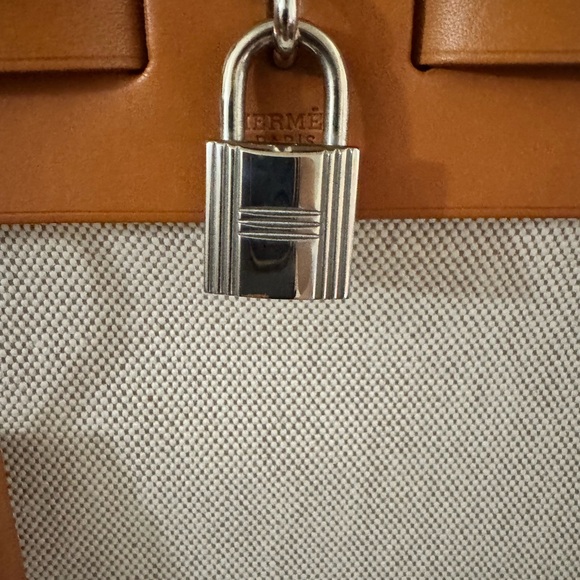 Hermes Herbag 39 Tan and Cream Canvas Bag - Picture 7 of 16